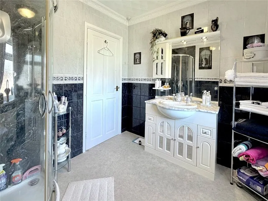 Broomhead Road, Wombwell, S73, photo 14