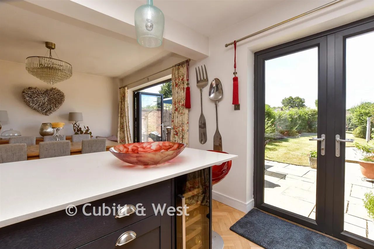 Orchard Close, Fetcham, KT22, photo 11