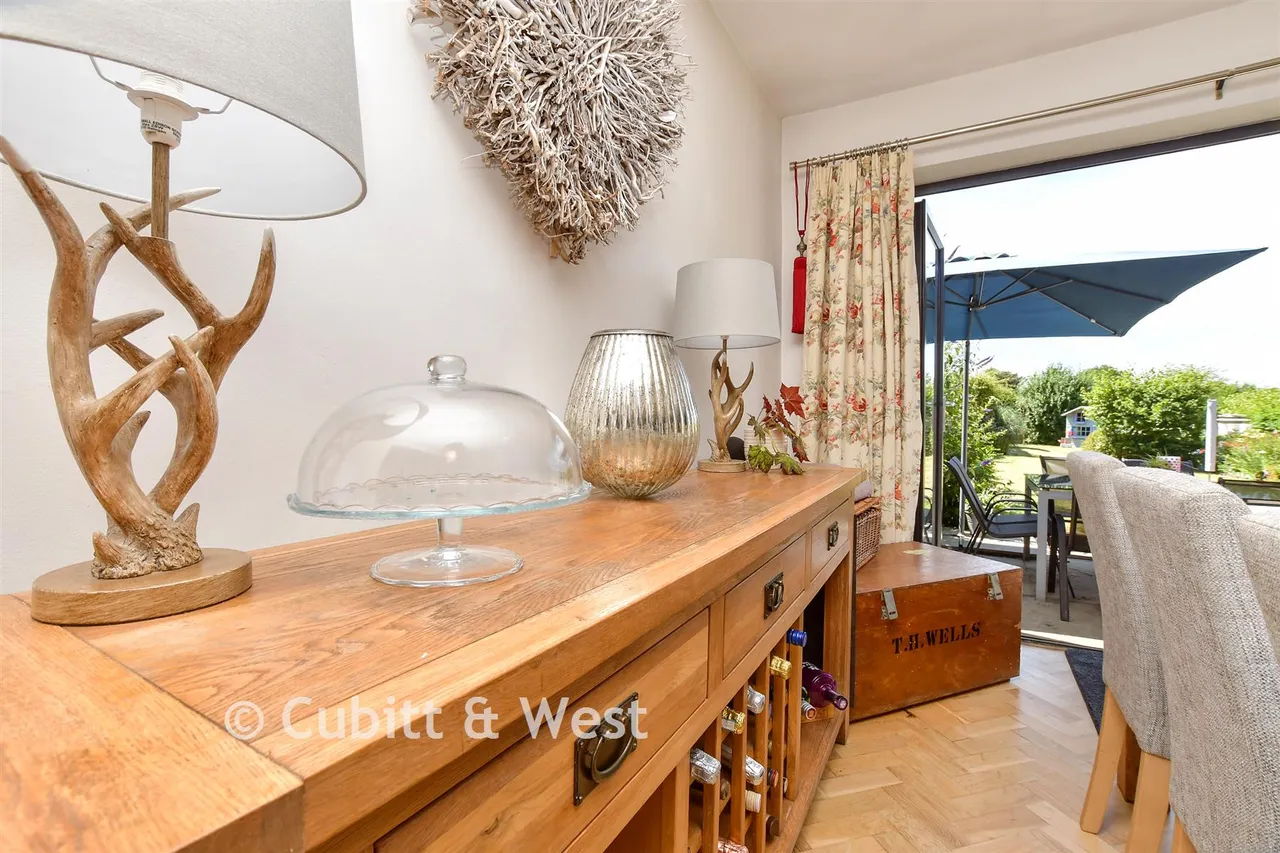 Orchard Close, Fetcham, KT22, photo 13