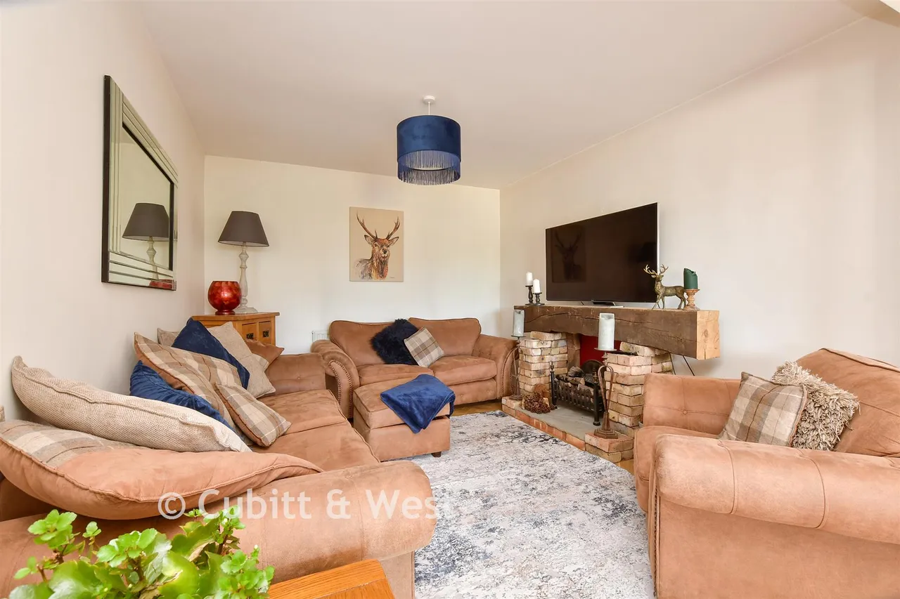 Orchard Close, Fetcham, KT22, photo 3