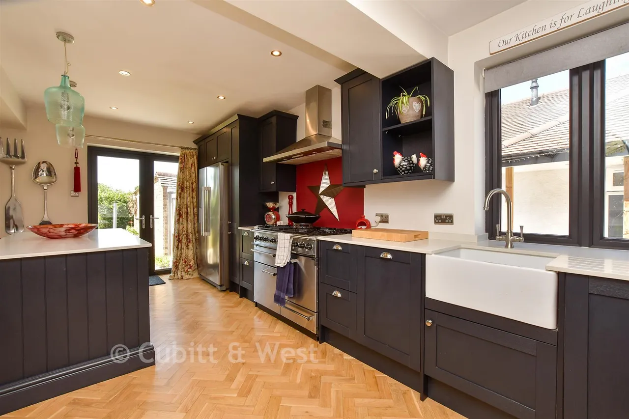 Orchard Close, Fetcham, KT22, photo 5