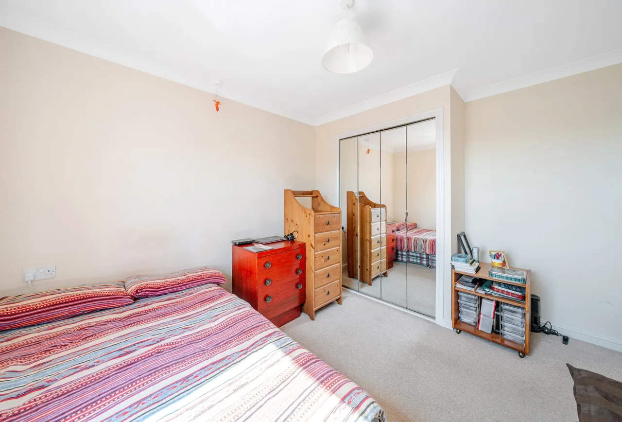 London Road, Gloucester, GL1 3QE, photo 17