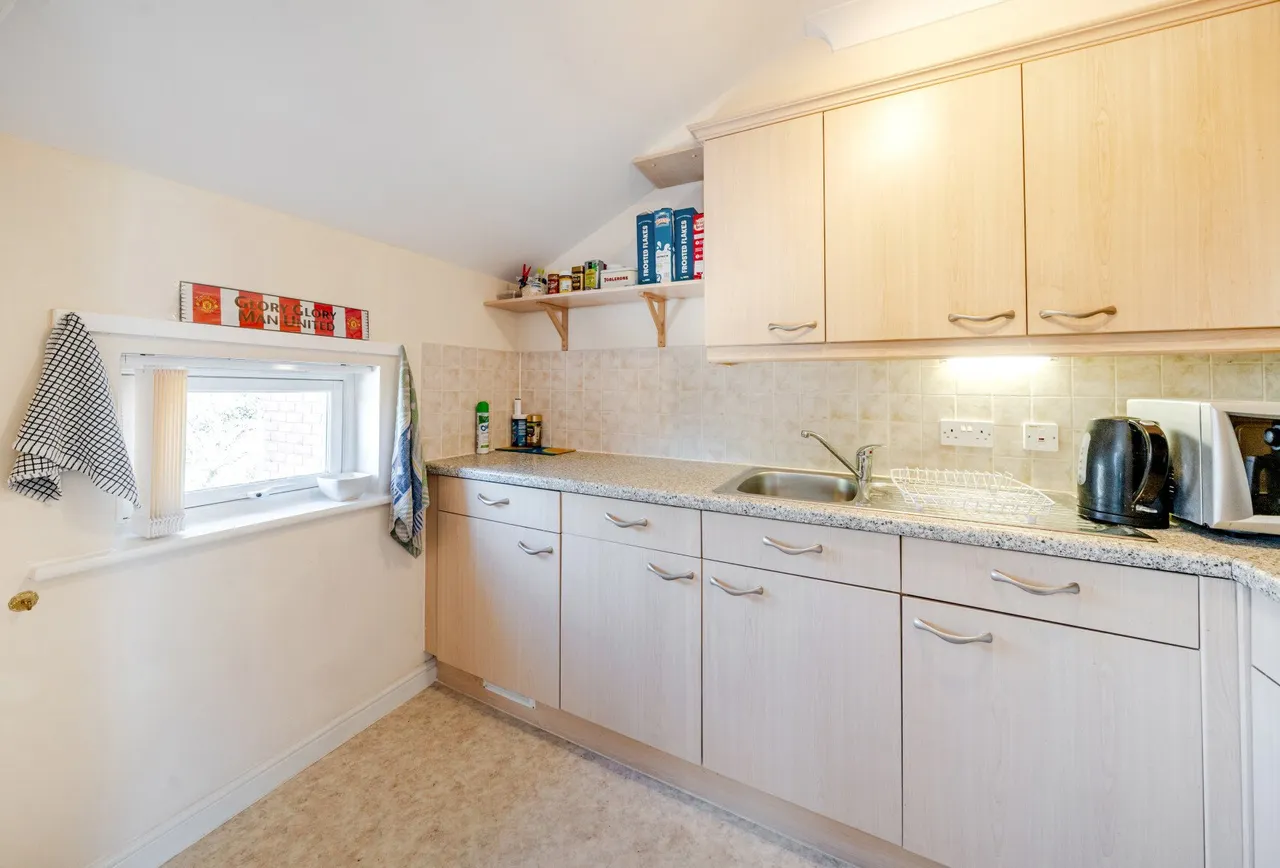 London Road, Gloucester, GL1 3QE, photo 8
