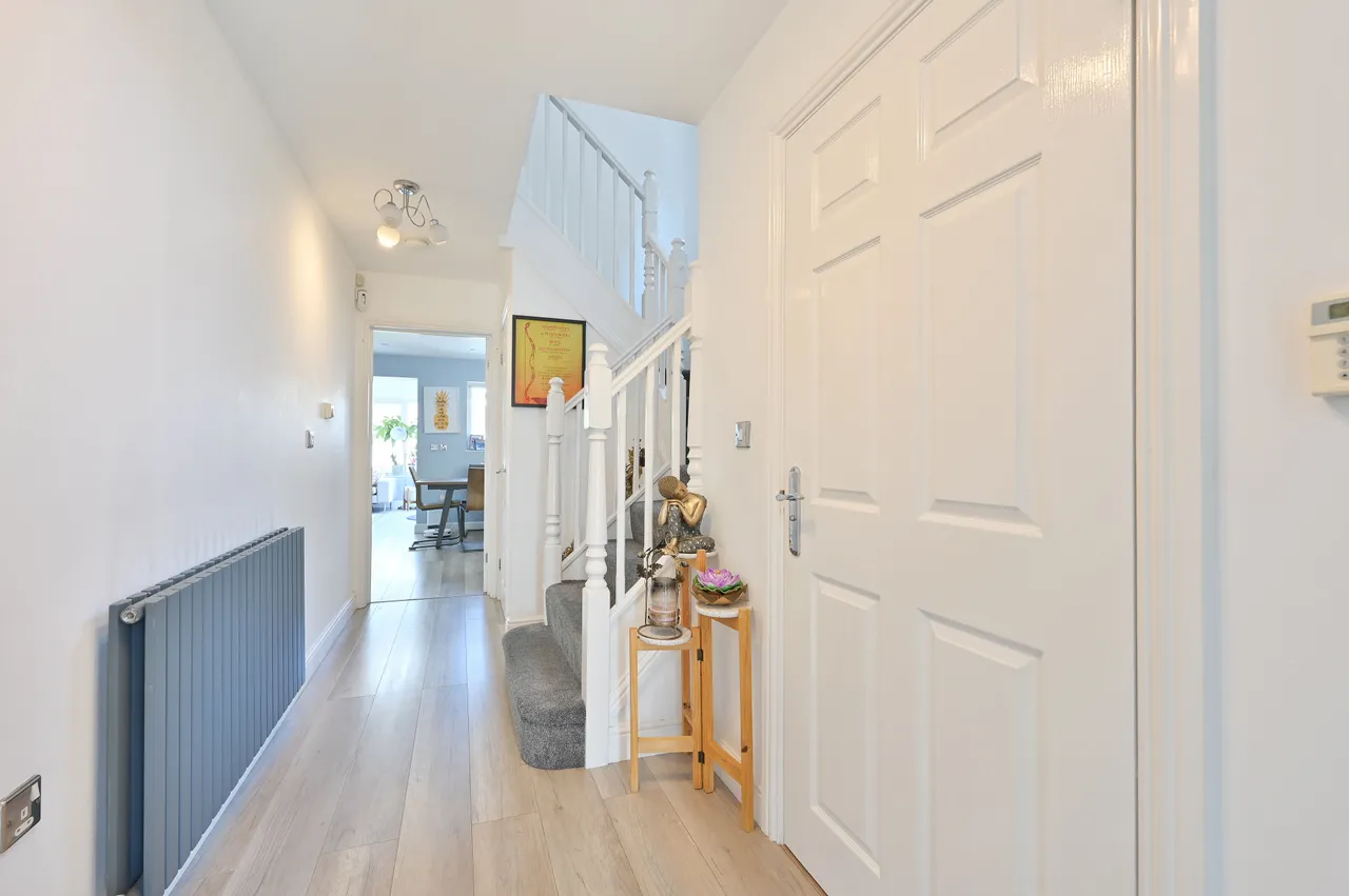 40 Edson Close, Leavesden, photo 6