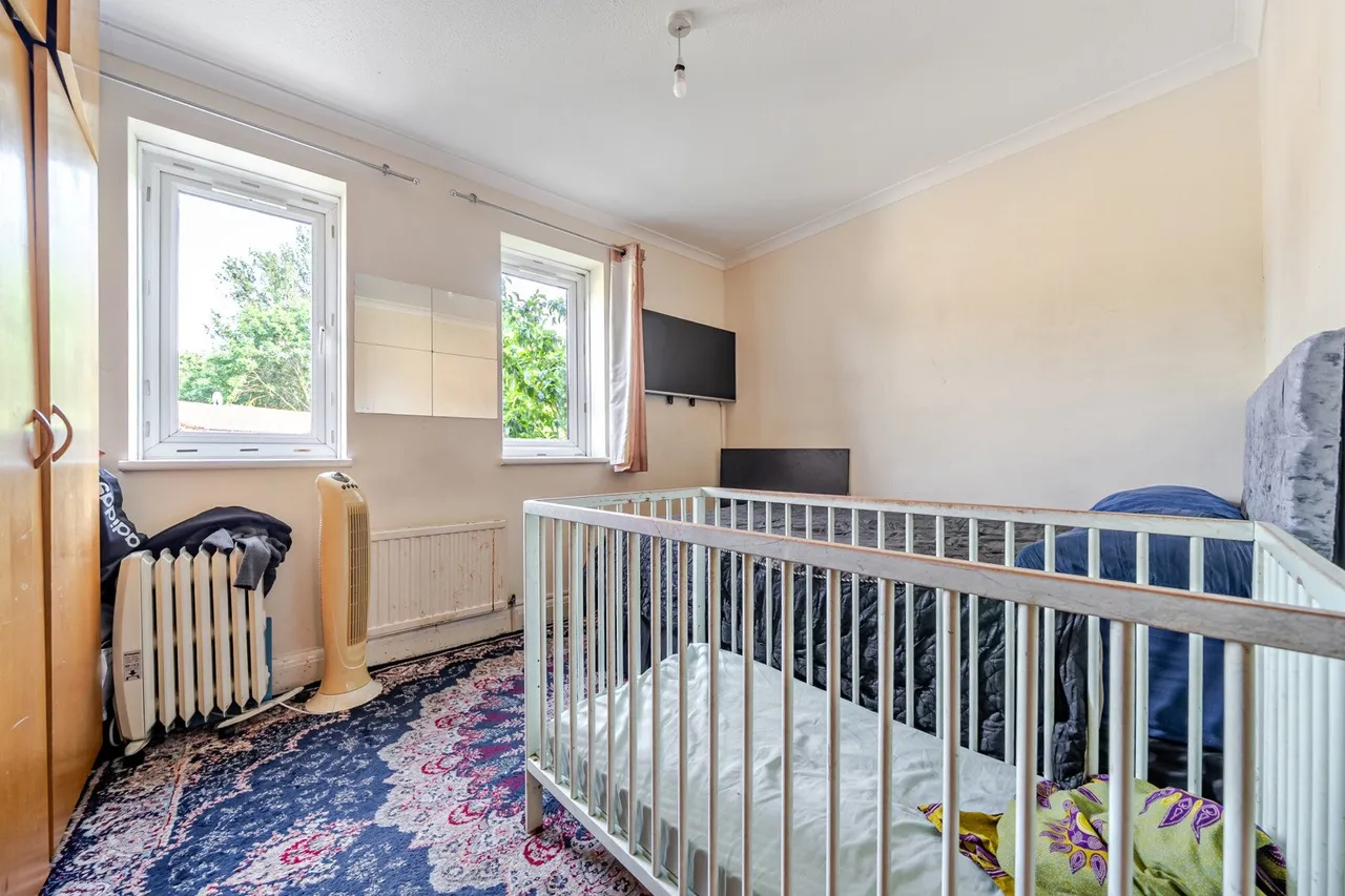 Courtland Grove, SE28, photo 15
