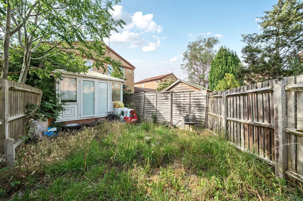 Courtland Grove, SE28, photo 13