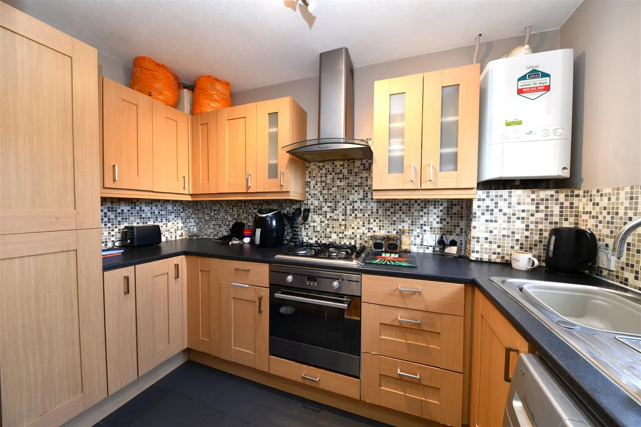 The Hedgerows, Stevenage, SG2 7DQ, photo 5