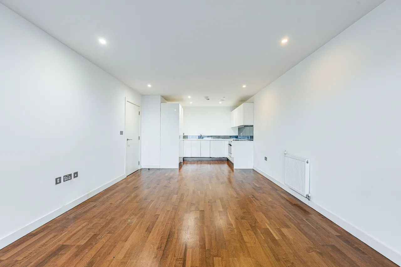 14 Cornmill House, 4 Wharf Street, London, photo 5