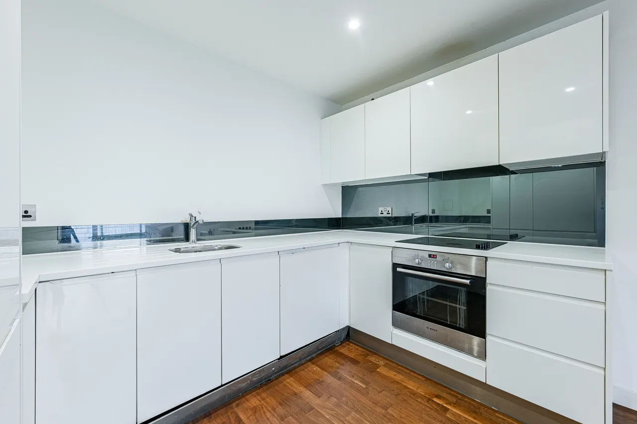 14 Cornmill House, 4 Wharf Street, London, photo 7