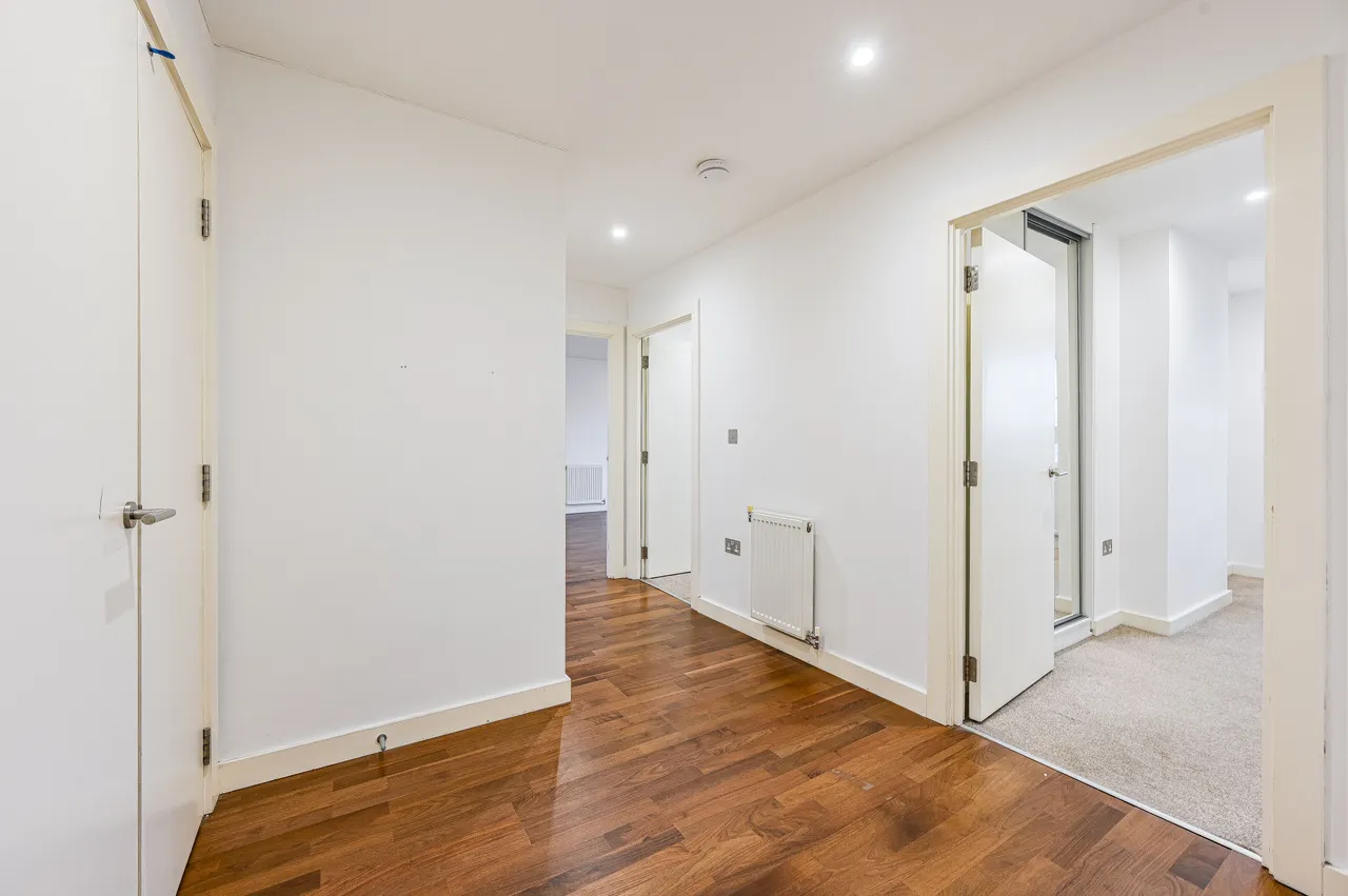 2 bed flat for sale — 14 Cornmill House, 4 Wharf Street, London