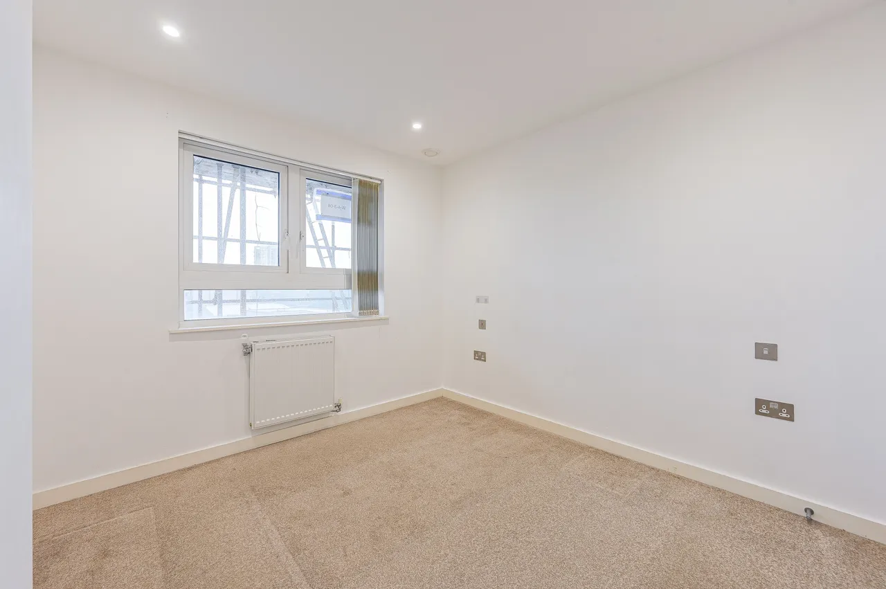 14 Cornmill House, 4 Wharf Street, London, photo 11