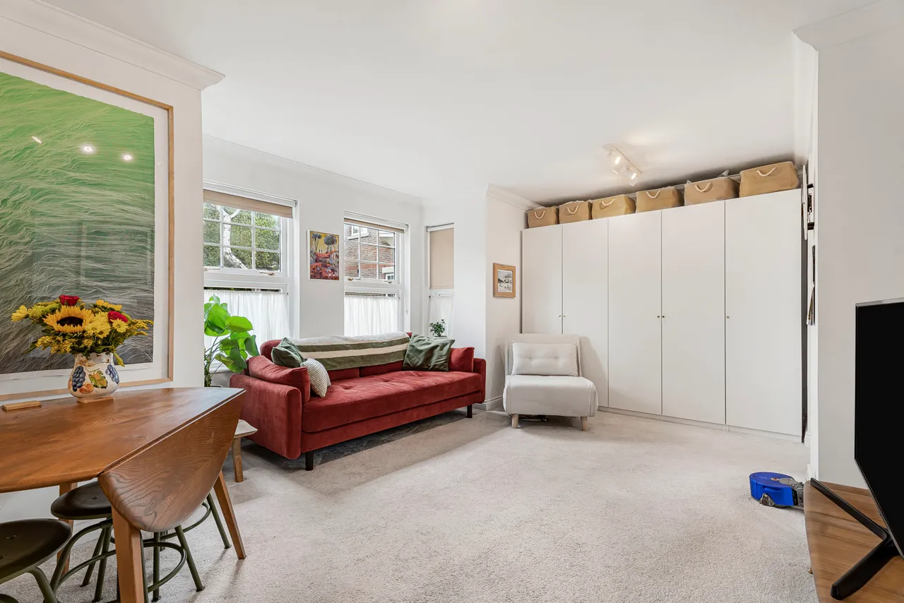 Fawcett Close, London, SW16, photo 2