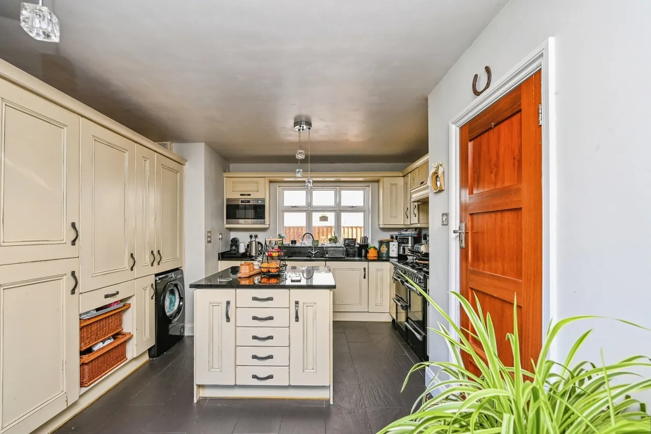 Childwall Valley Road, Liverpool, L16, photo 9