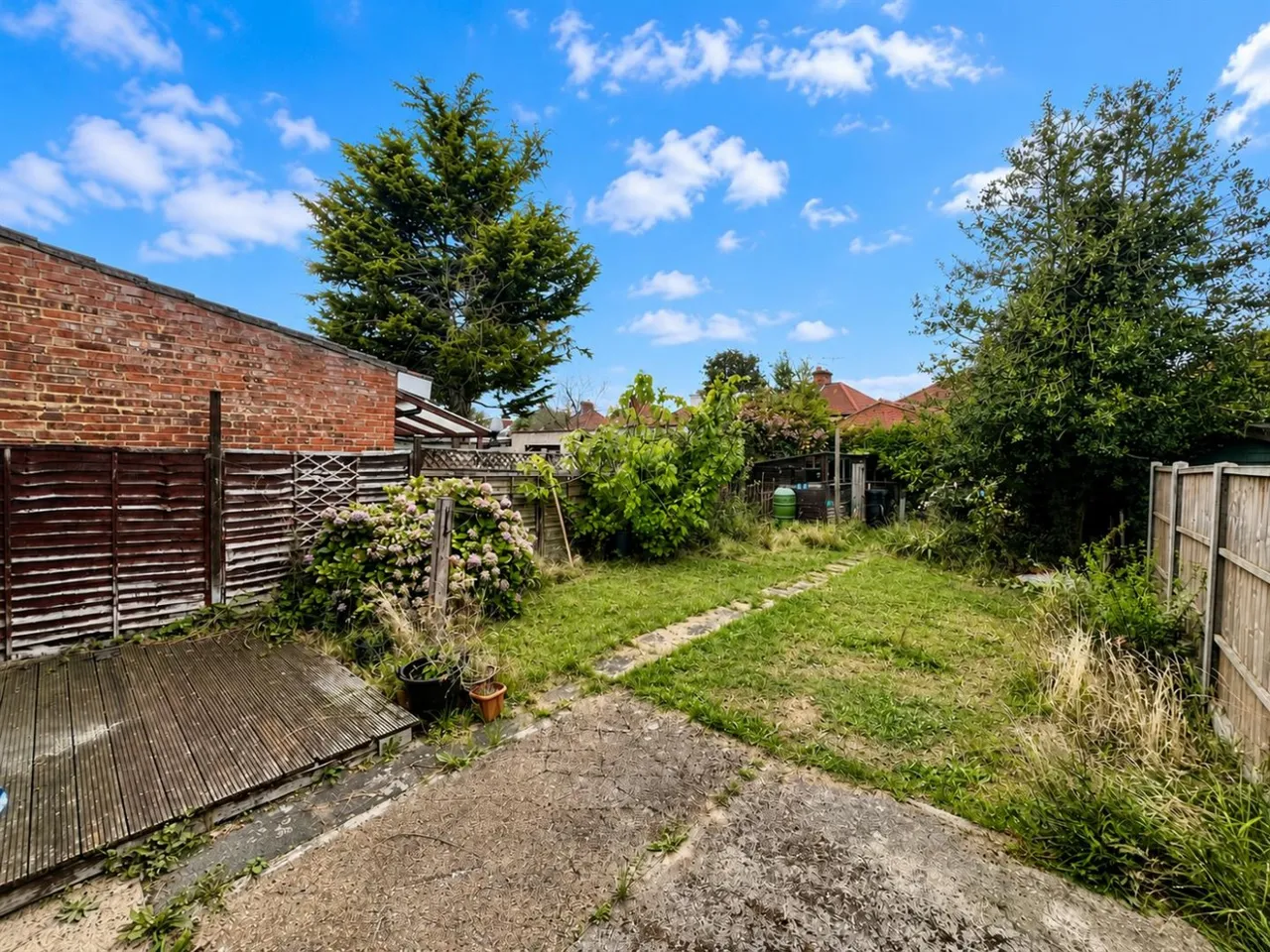 bed House, Semi-Detached For SaleMeadow Waye, TW5, photo 6