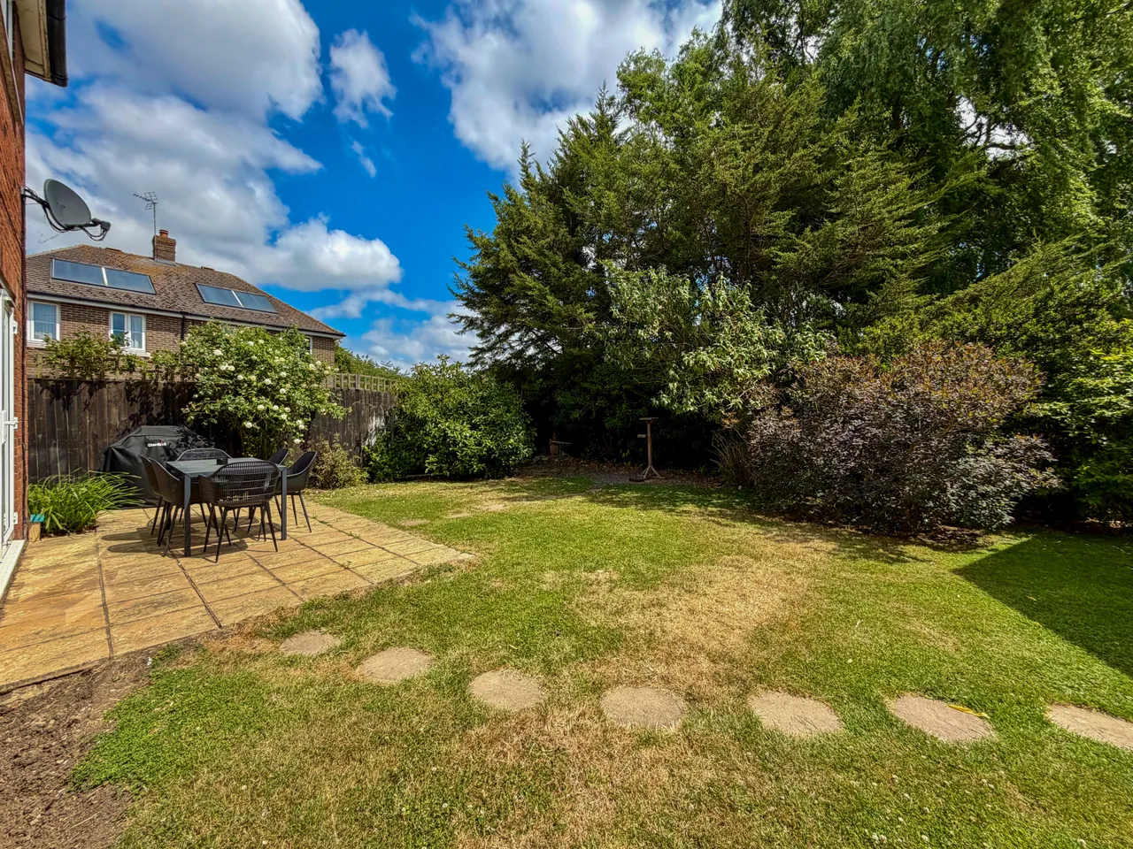 Gillions Place, Aylesbury, photo 14