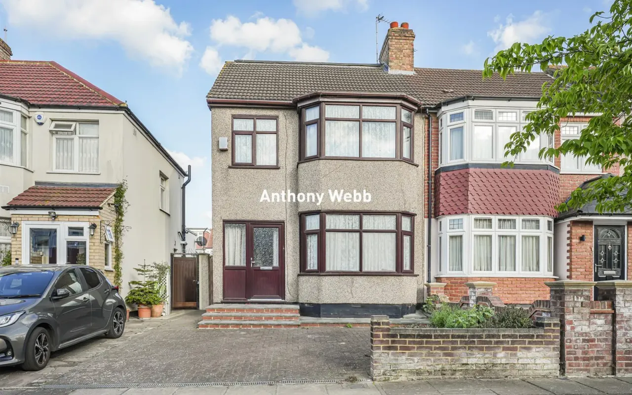 4 bed house for sale — Rylston Road, Palmers Green, N13