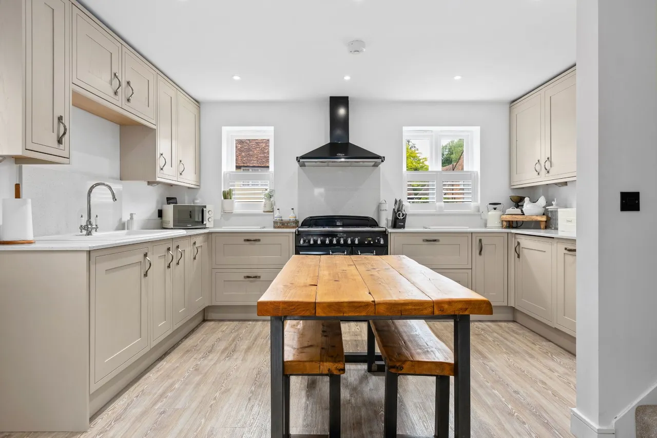High Street, Walkern, SG2, photo 2