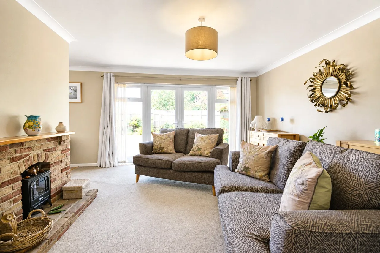 Catherine Crescent, Downton, Salisbury, Wiltshire, SP5 3NR, photo 3