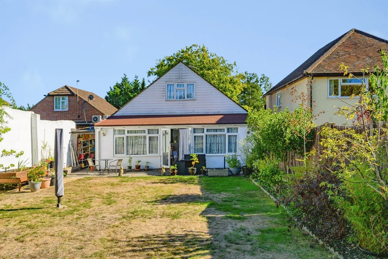 St. Albans Road, Watford, WD25, photo 16