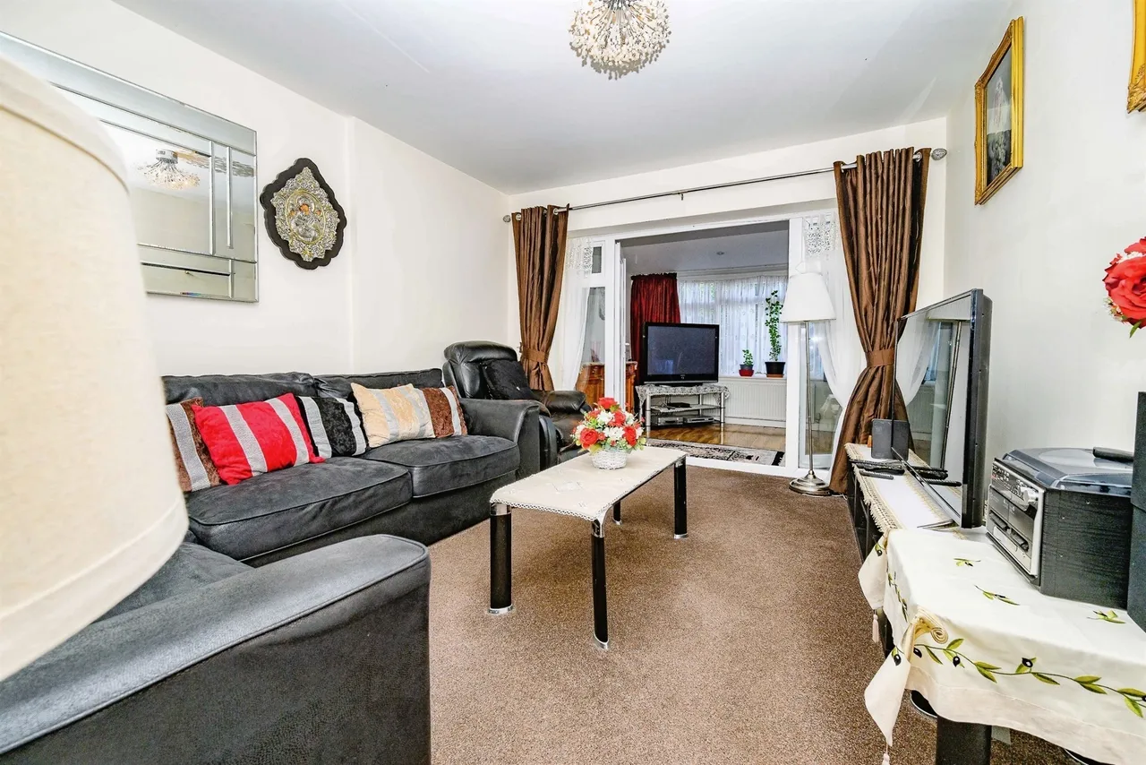 St. Albans Road, Watford, WD25, photo 2