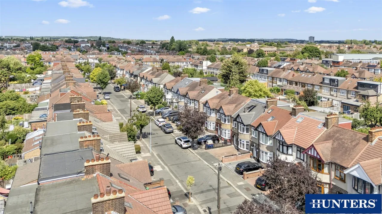 Galsworthy Avenue, Chadwell Heath, RM6, photo 27