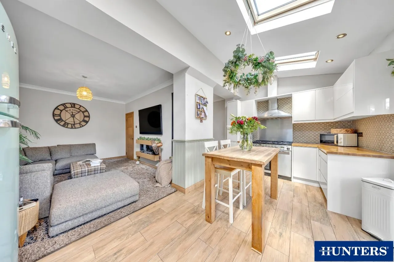 Galsworthy Avenue, Chadwell Heath, RM6, photo 9