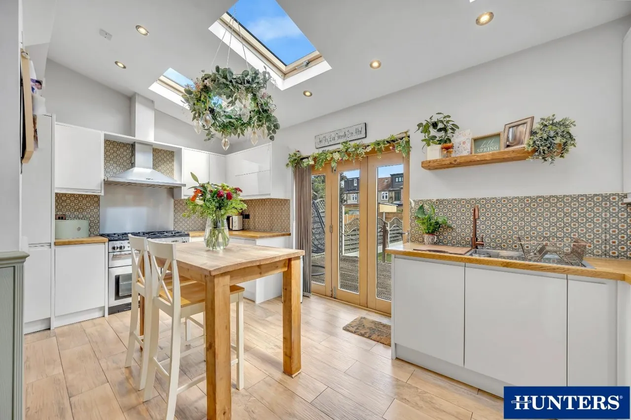 Galsworthy Avenue, Chadwell Heath, RM6, photo 7