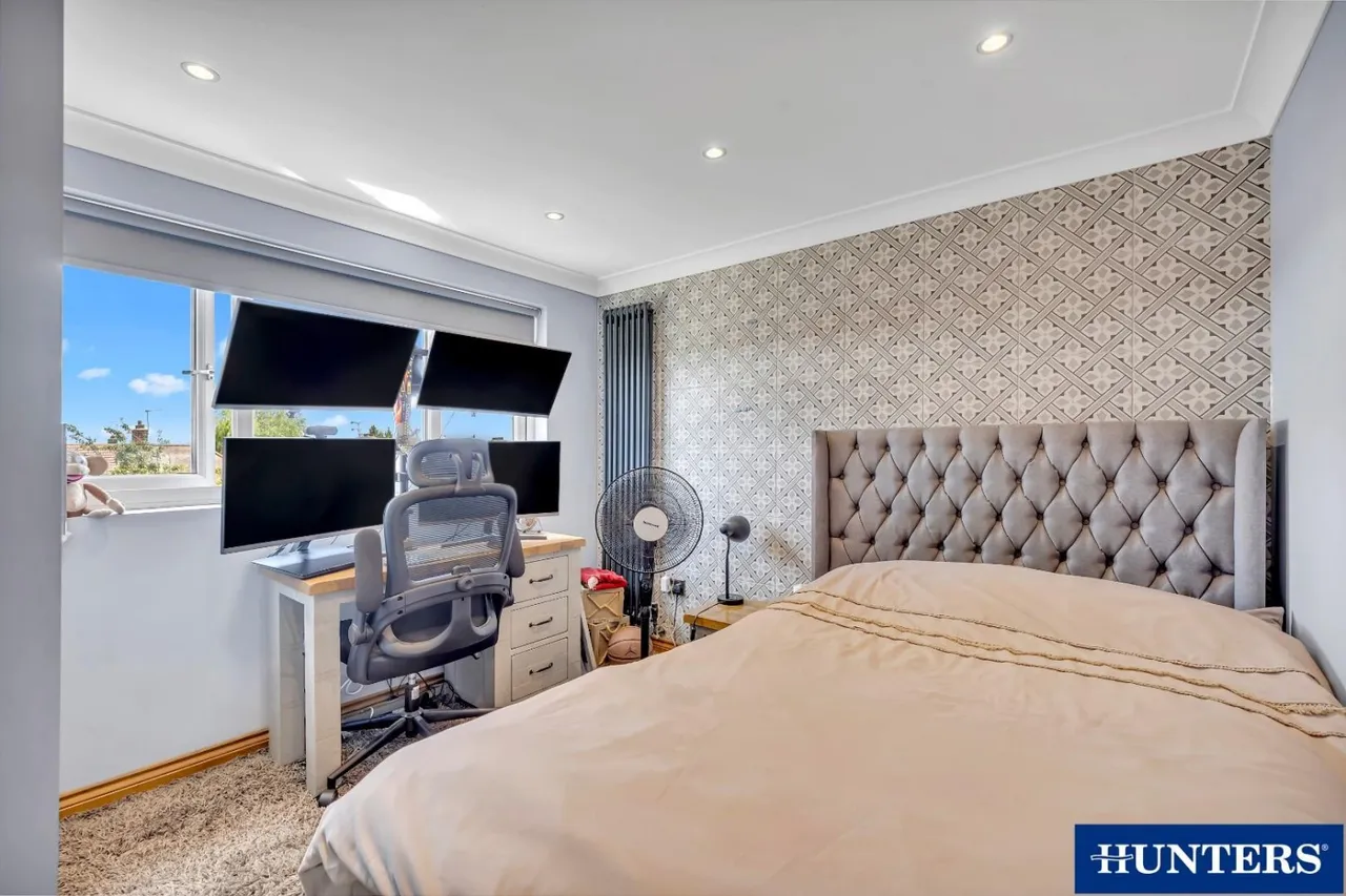 Galsworthy Avenue, Chadwell Heath, RM6, photo 15