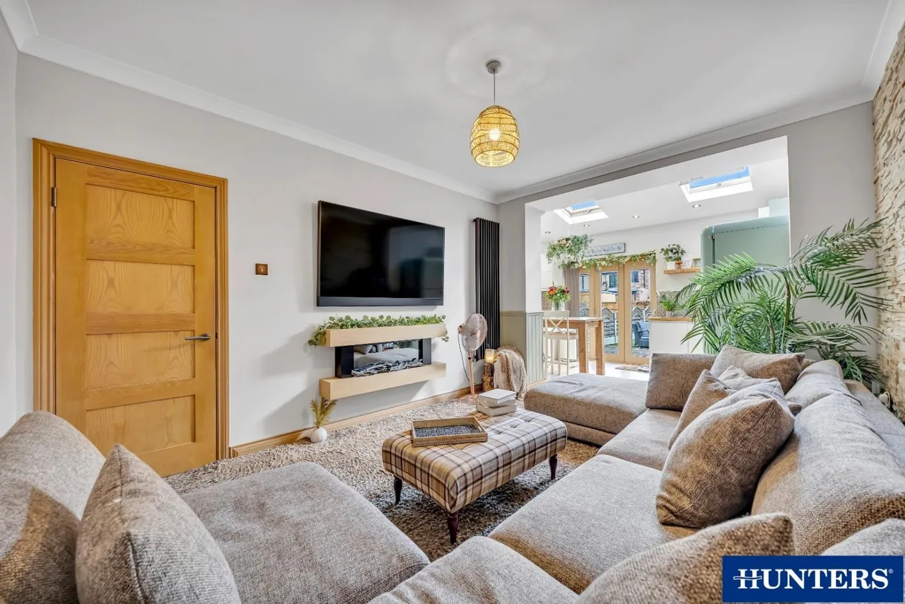 Galsworthy Avenue, Chadwell Heath, RM6, photo 4