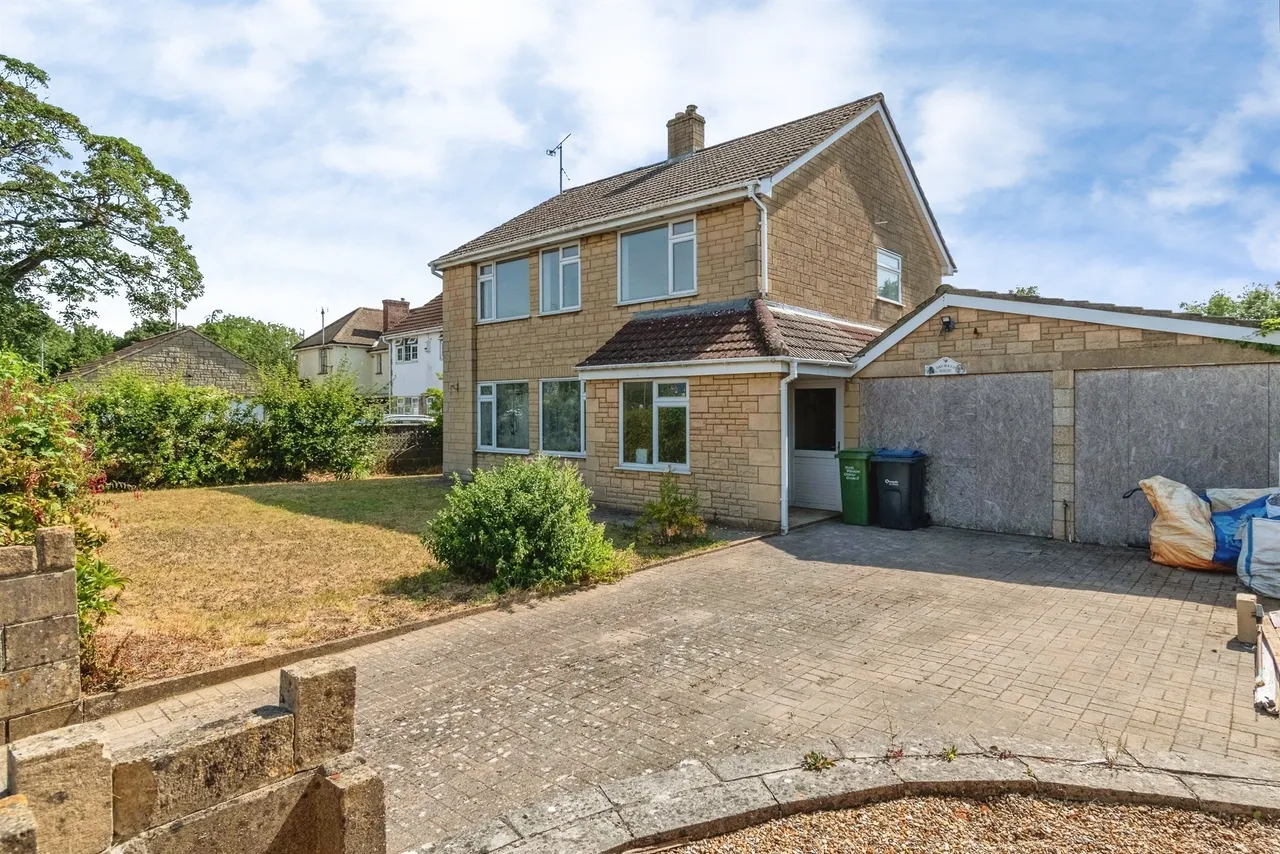 4 bed house for sale — Hungerdown Lane, Chippenham
