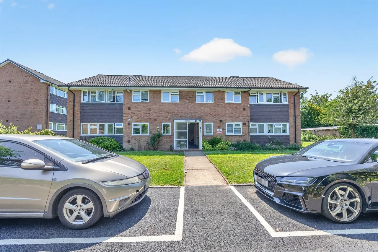 2 bed flat for sale — Pampisford Road, South Croydon