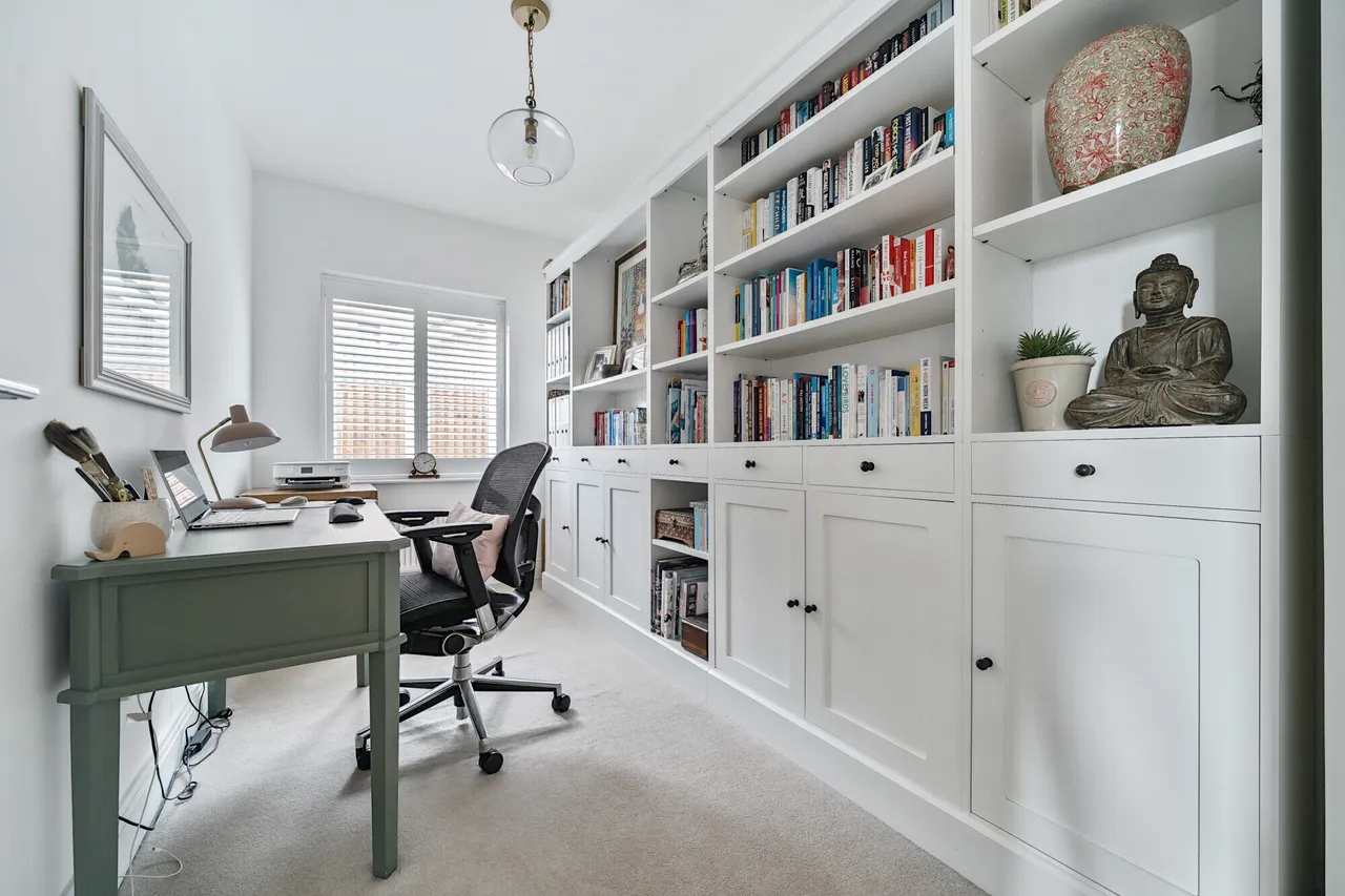 Baker Oats Drive, Farnham, GU10, photo 11