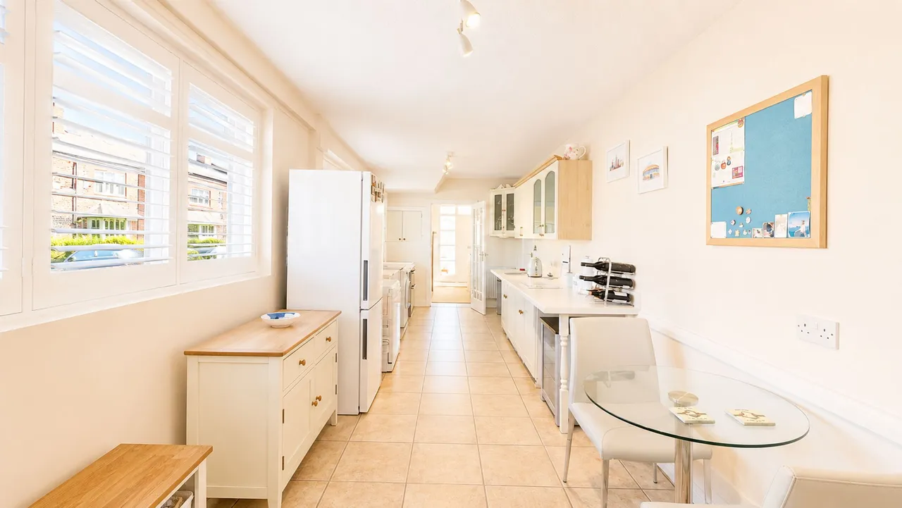 Egerton Road, Hale, WA15, photo 8
