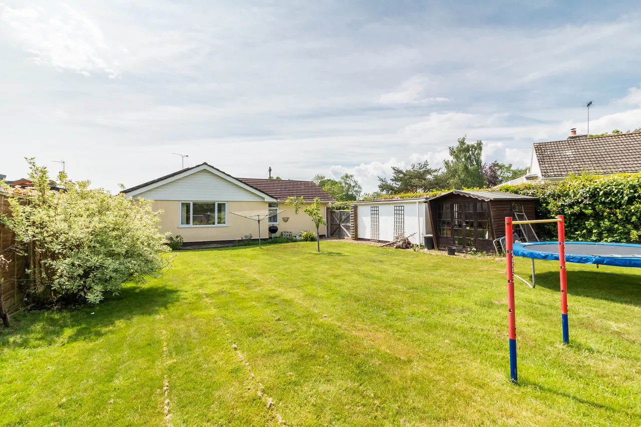 9 Lions Wood, St. Leonards, Ringwood, Ringwood, BH24 2LU, photo 14