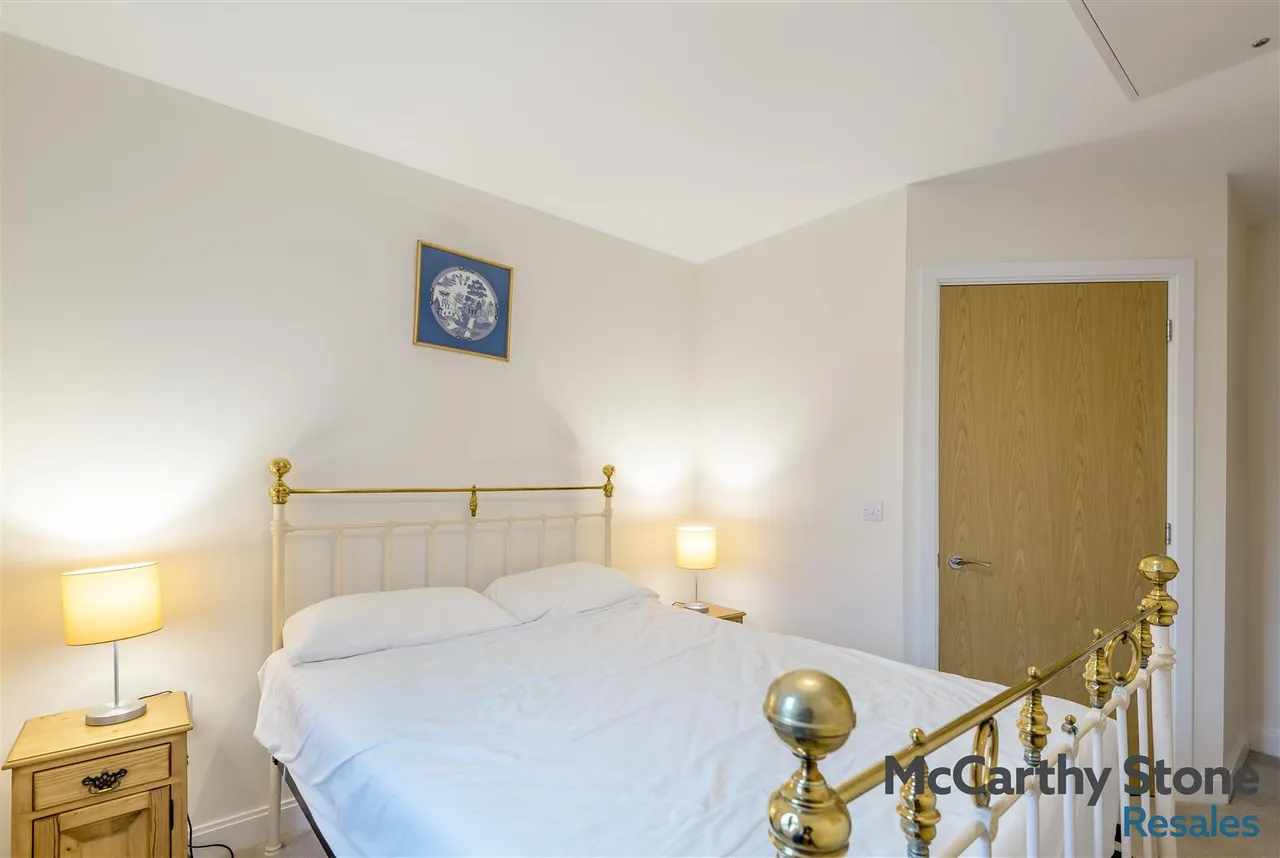 Berneslai Close, Barnsley, S70, photo 8