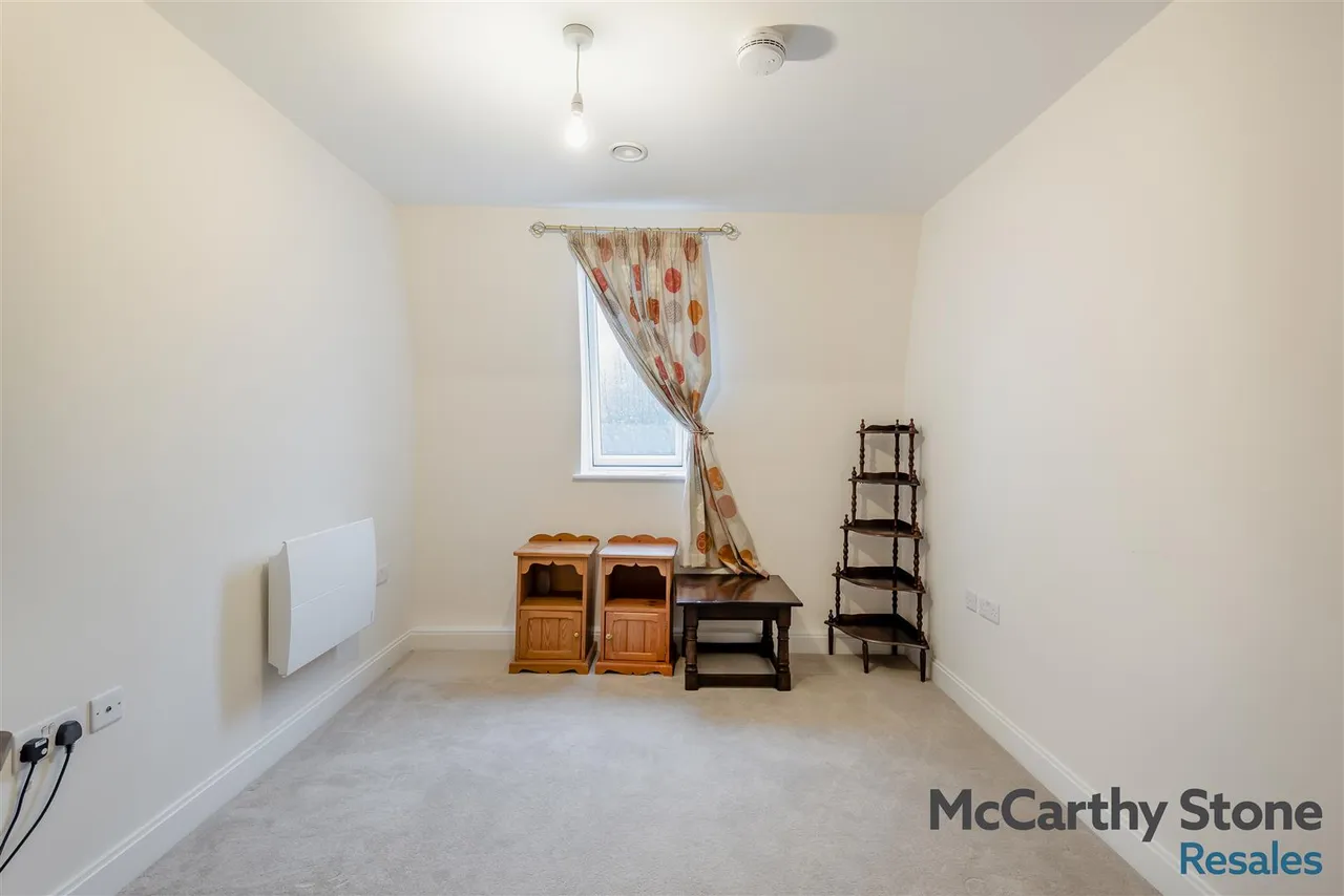 Berneslai Close, Barnsley, S70, photo 9
