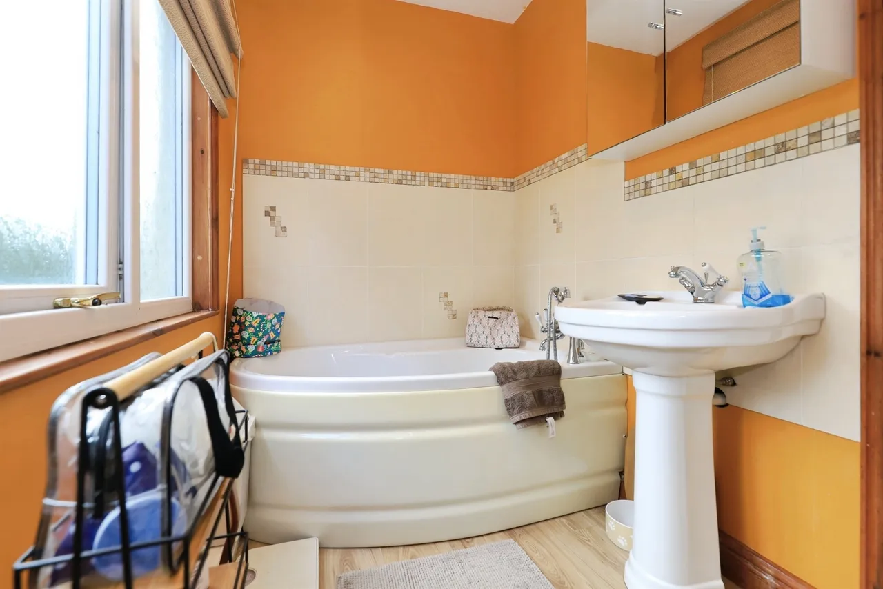 Hilton, Bridgnorth, WV15, photo 12