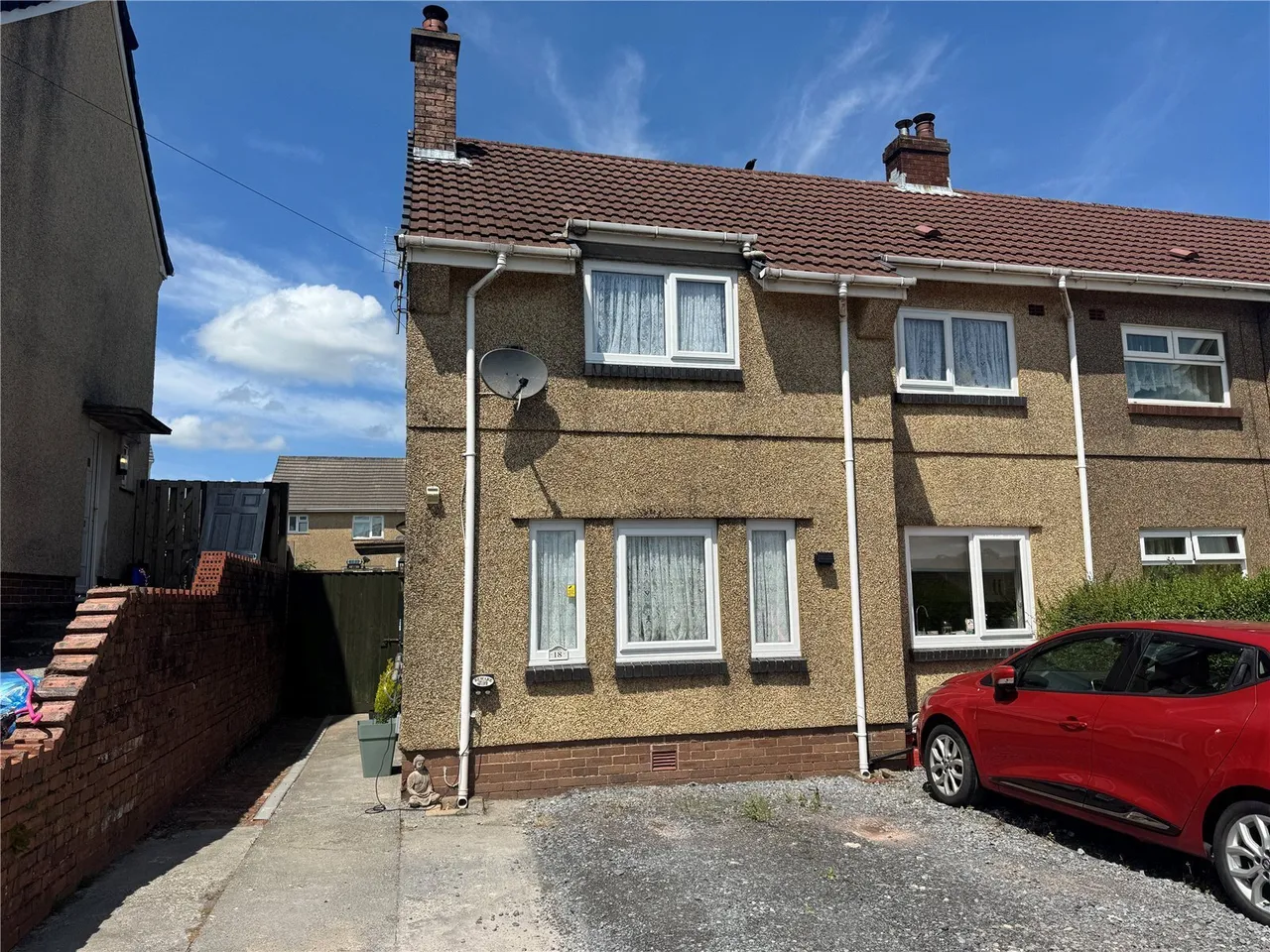 2 bed house for sale, Coopers Estate, Tycroes, SA18