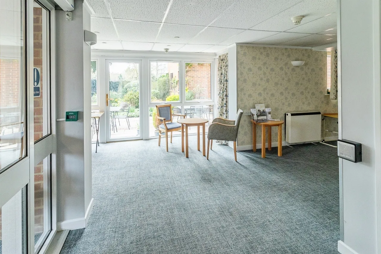 Lawnsmead Gardens, Newport Pagnell, MK16, photo 12