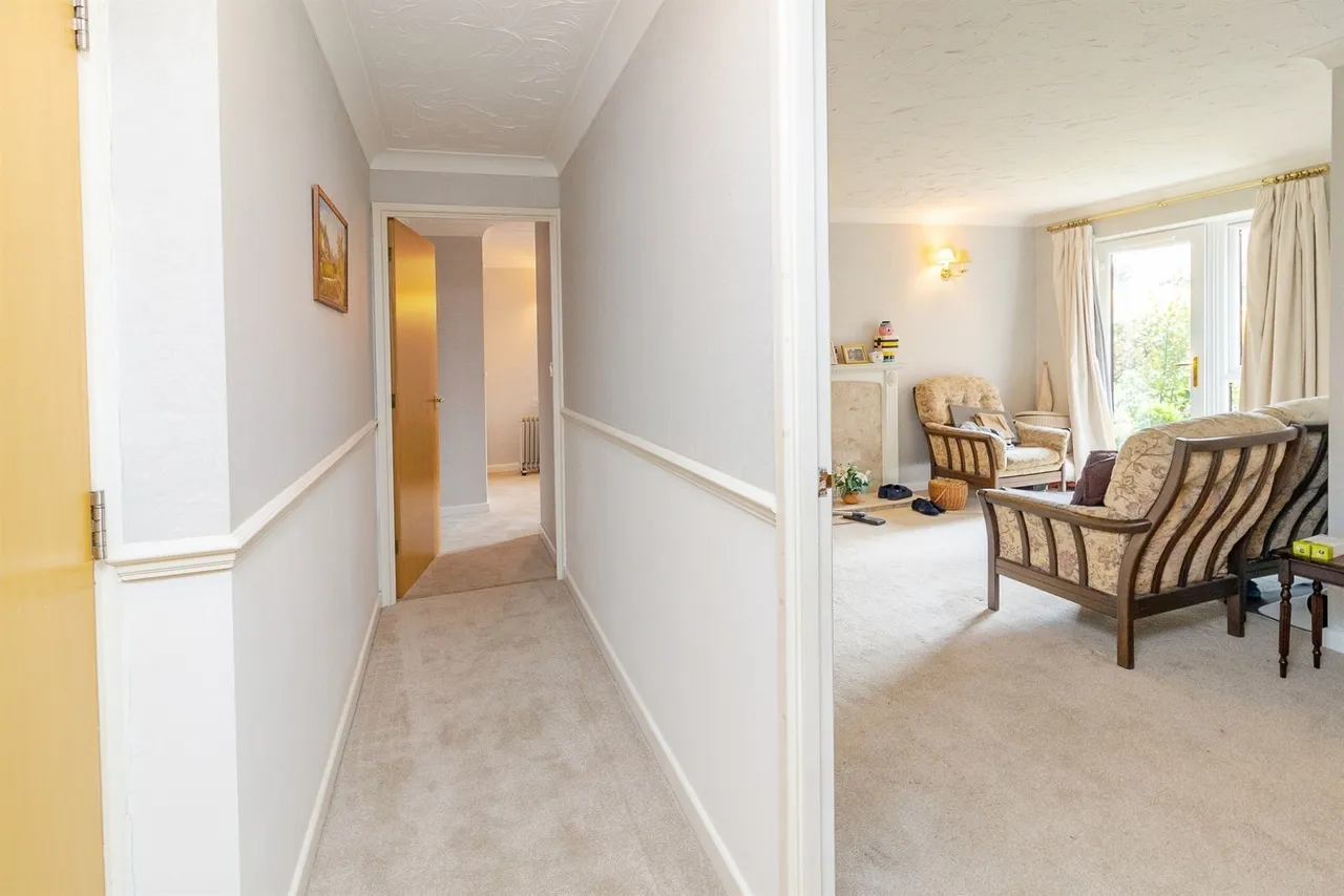 Lawnsmead Gardens, Newport Pagnell, MK16, photo 8