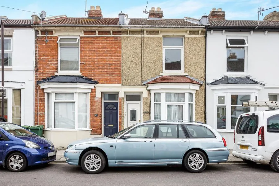 2 bed house to rent, Ward Road, Southsea, PO4