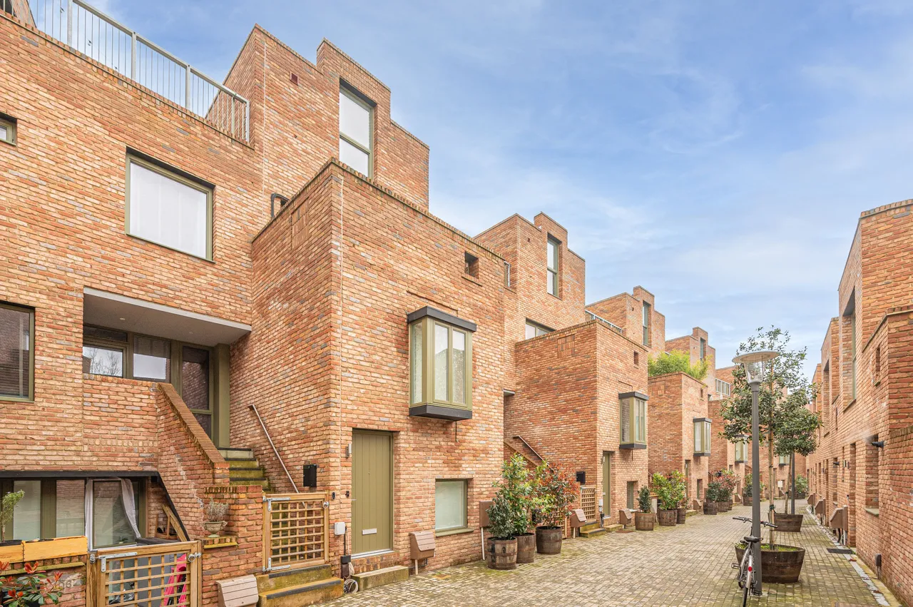 3 bed flat for sale, London, N3
