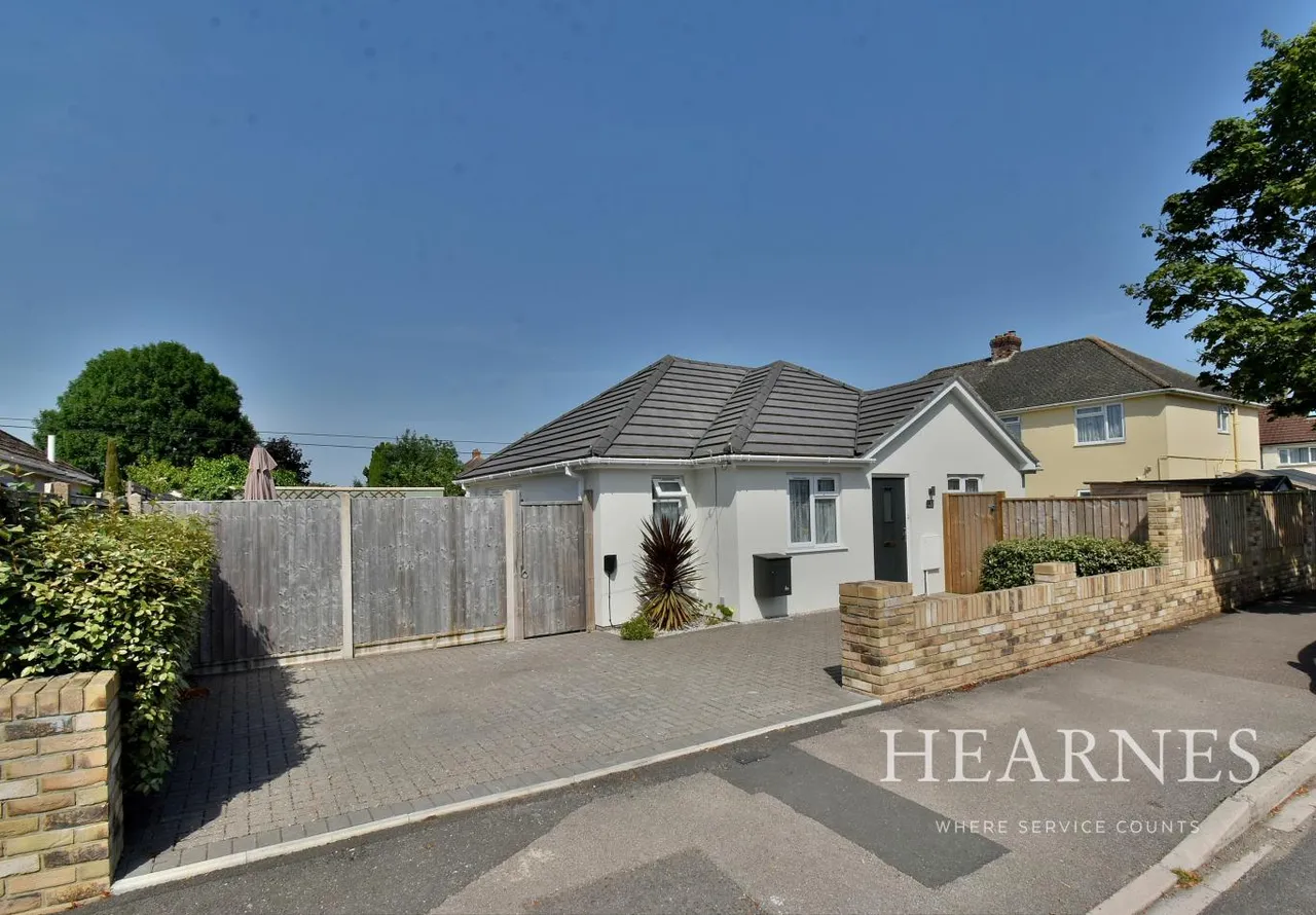 3 bed house for sale, Park Avenue, BH10