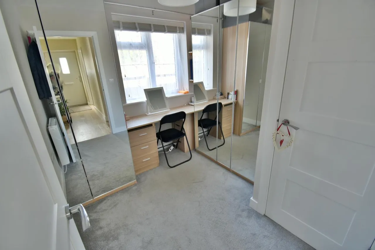 Park Avenue, BH10, photo 9