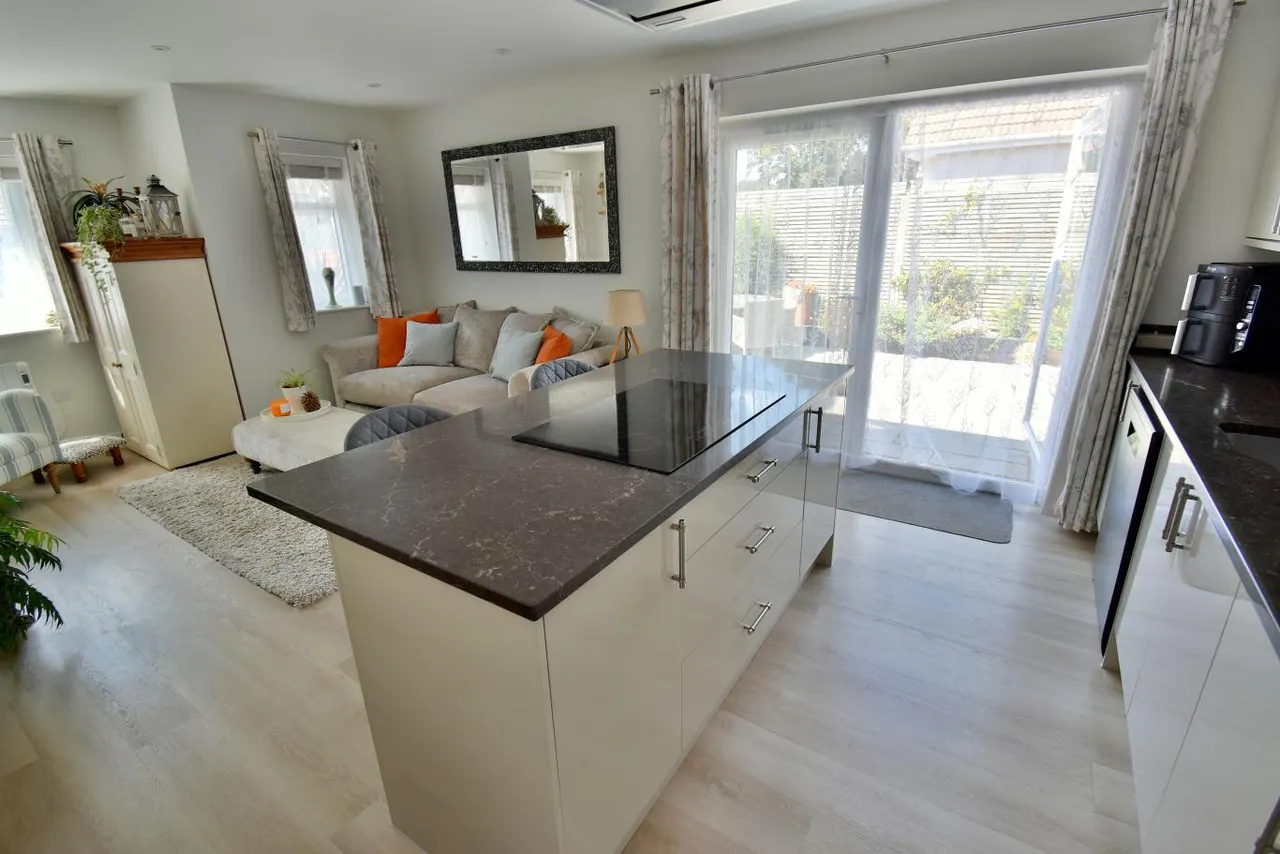 Park Avenue, BH10, photo 4