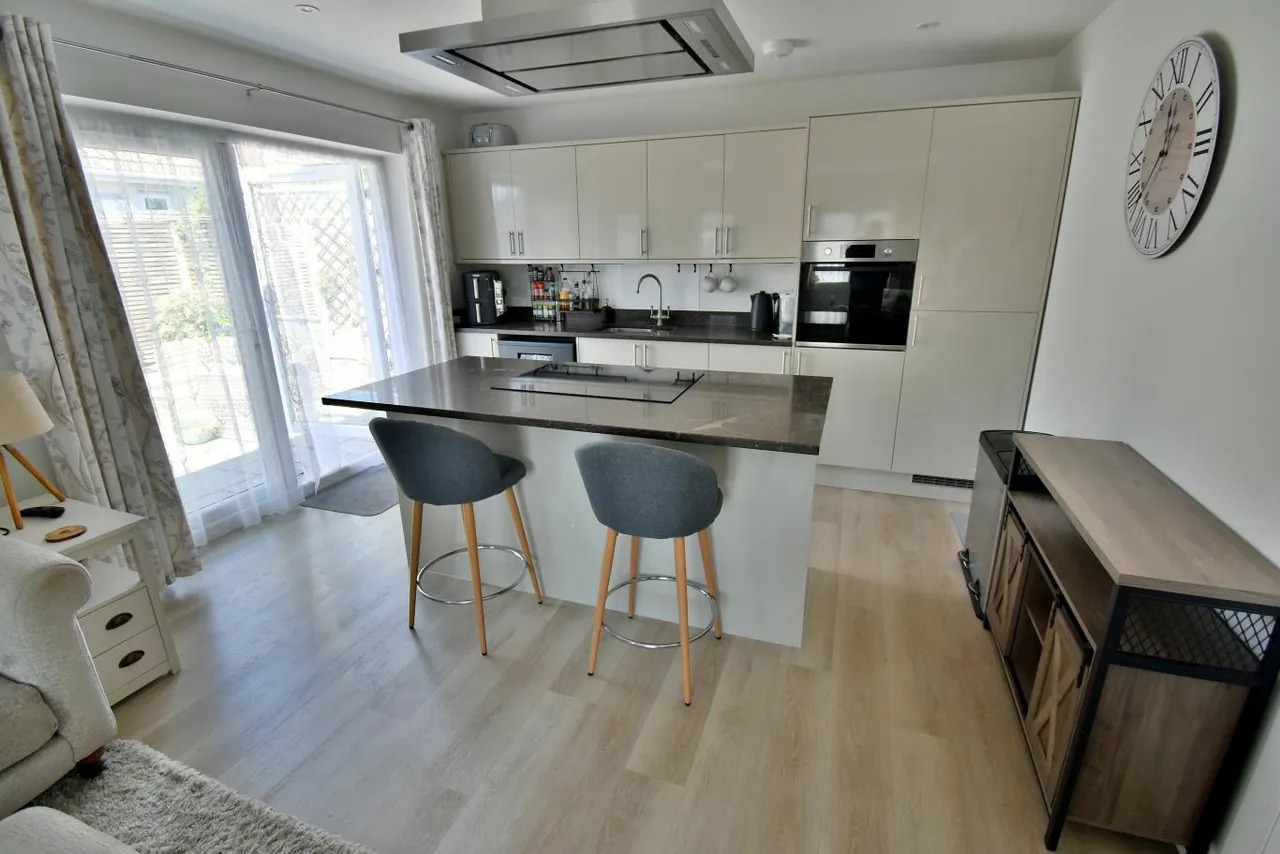 Park Avenue, BH10, photo 5