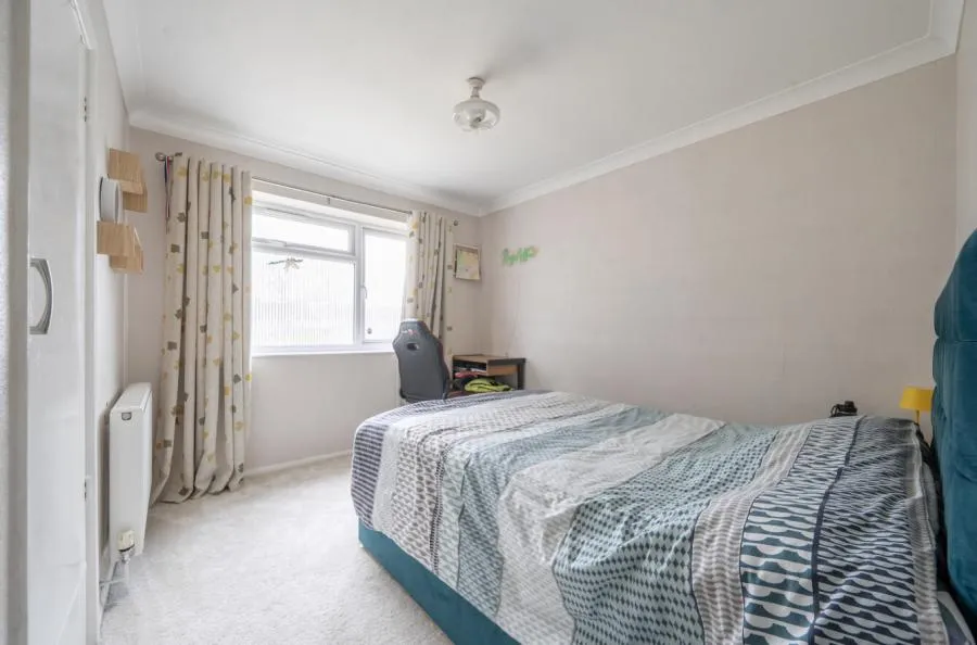 Eleanor Gardens, Aylesbury, HP21, photo 9