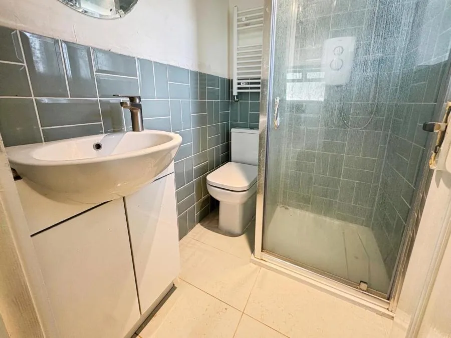Eleanor Gardens, Aylesbury, HP21, photo 17