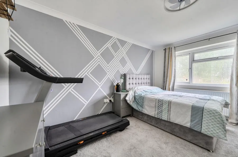 Eleanor Gardens, Aylesbury, HP21, photo 10