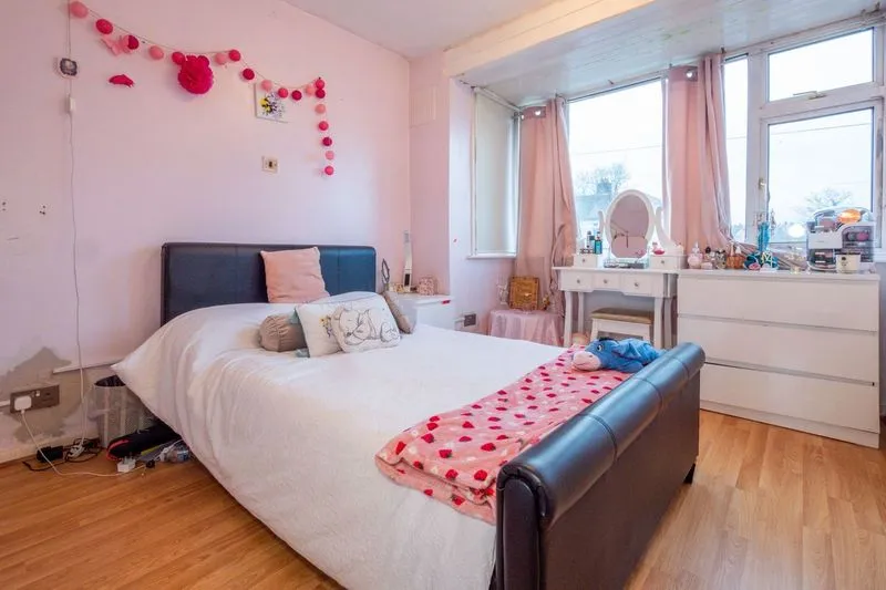 Windsor Crescent, Prestwich, M25, photo 12